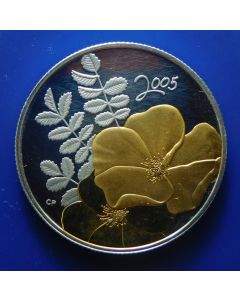 Canada 	50 Cents	2005	 - Golden rose / Silver