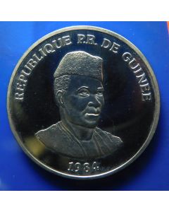 Guinea 	 200 Sylis	1984	 Walking